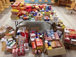 Alimentos recogidos por Juventudes Socialistas de Navarra para Cruz Roja