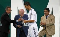 Florentino Pérez: "El fútbol es hoy lo que es gracias a gigantes como Eusébio"