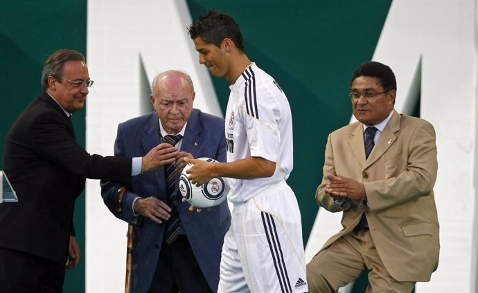 Real Madrid presentación Cristiano Ronaldo Florentino Pérez Di Stéfano Eusebio