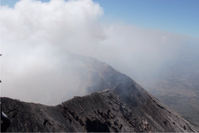 Cráter volcán Chaparrastique en San Miguel, El Salvador