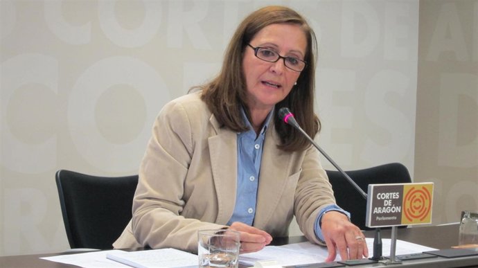 La diputada Carmen Sánchez, en la rueda de prensa