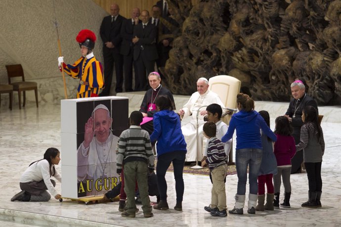 El Papa Francisco con niños