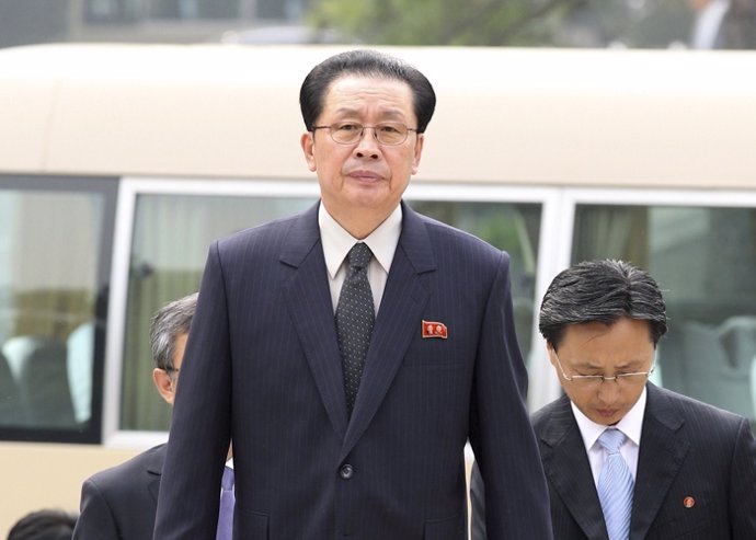 Kim Jong-Un ejecuta a su tío por "consumidor de drogas, derrochador y mujeriego"