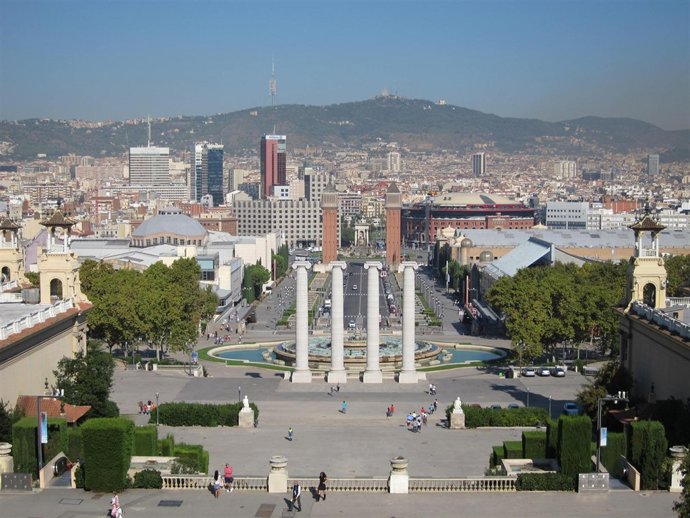 Columnas En Avenida Maria Cristina, Barcelona, Montjuïc
