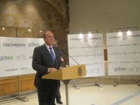 Monago se pregunta si va a resultar "el más centrado" del PP en el tema del aborto