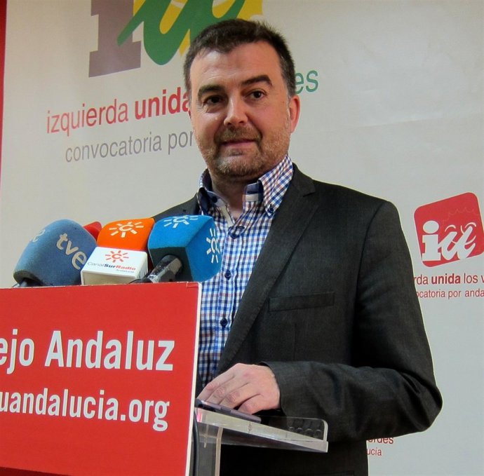 Coordinador general de IULV-CA, Antonio Maíllo, en rueda de prensa.