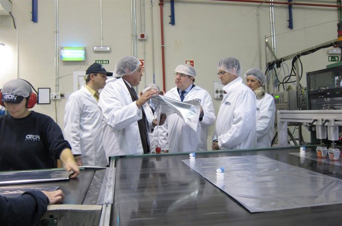 Herrera visita la factoría de Aran Europe