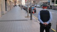 Reobren el carrer de la seu del PSC després de comprovar que la motxilla sospitosa estava buida
