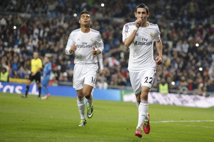 Di María y Casemiro celebran el segundo gol ante el Olímpic