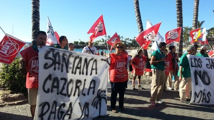 Trabajadores de Anfi del Mar protestando