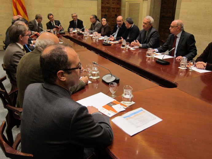 El pte Artur Mas y el conseller F.Puig en la mesa del Pacto por la Industria