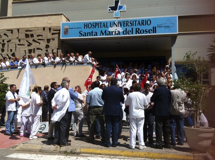 Protesta En El Hospital Rosell De Cartagena