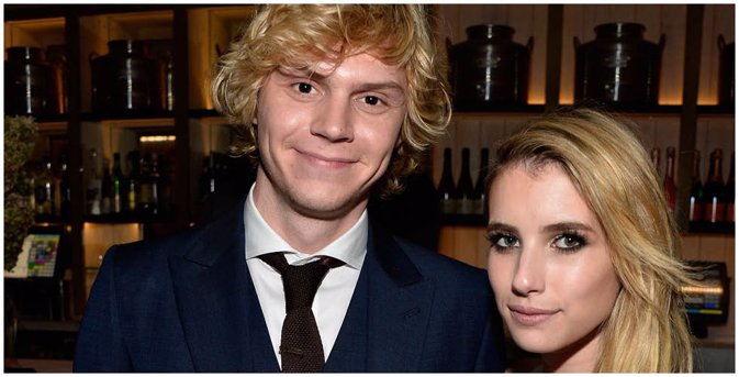 Emma Roberts, sobrina de Julia Roberts, y Evan Peters comprometidos