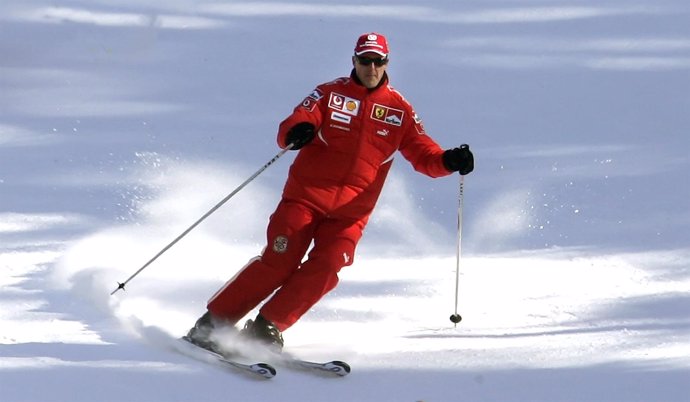 Michael Schumacher haciendo esquí