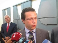 Lasquetty ve "incomprensible" que AFEM baraje un nuevo recurso contra la externalización