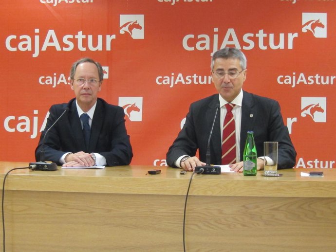 Rafael Virgós (cocina económica) y Carlos Siñeriz (cajastur)