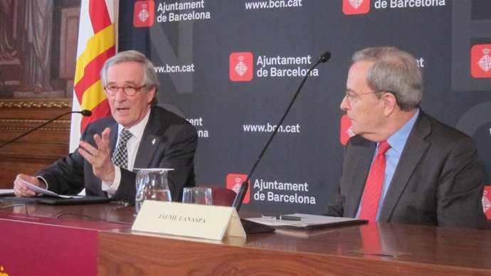 Xavier Trias y el director general de la Fundació La Caixa, Jaume Lanaspa