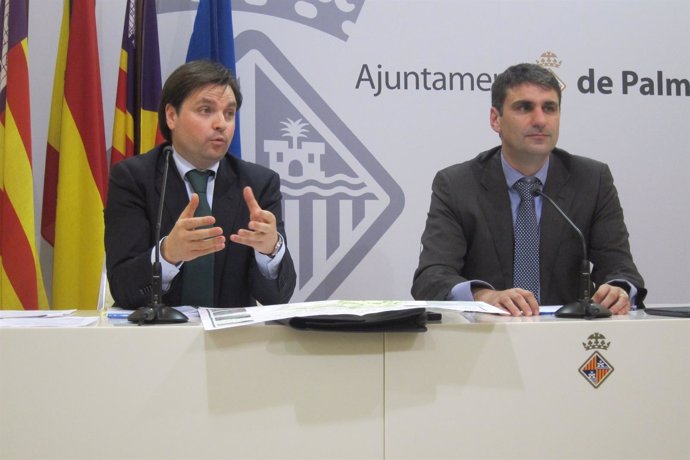 Valls y Martínez en rueda de prensa