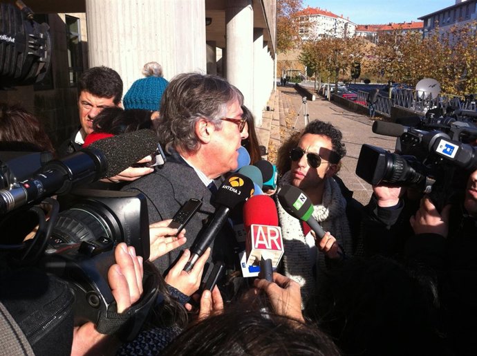 El abogado José Luis Guitierrez Aranguren en los juzgados de Santiago