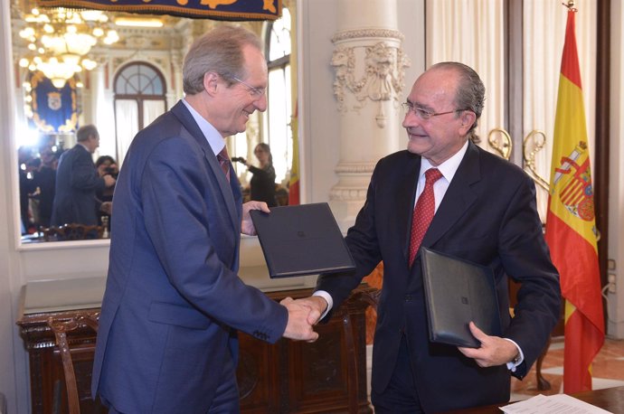 El presidente de EFE, Wolfgang Schuster, y el alcalde de Málaga, De la Torre