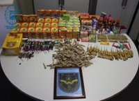 Intervienen en una vivienda de Málaga más de 10.000 petardos, que eran vendidos a menores