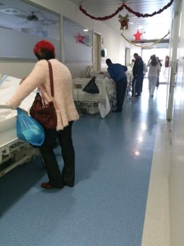 Camas en los pasillos del hospital de Santa Lucía