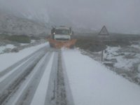 Cabildo de Tenerife reabre al tráfico la carretera de Vilaflor pero mantiene cerrados los accesos al Teide