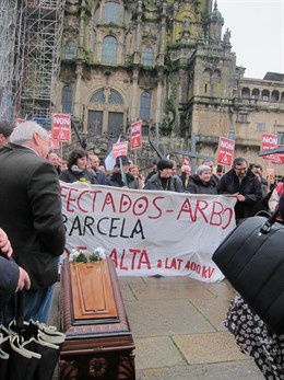 Protesta de vecinos de Arbo y municipios portugueses contra línea alta tensión