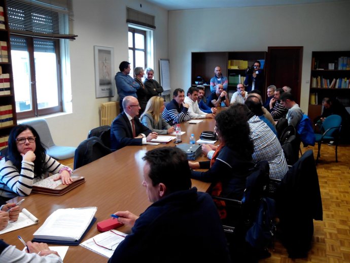 Reunión entre empresa y trabajadores para evitar la huelga de limpieza 