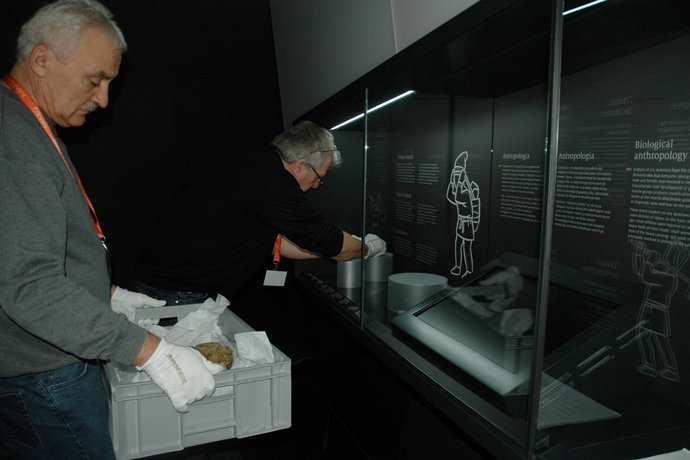 Desmontaje de la exposición El reino de la Sal