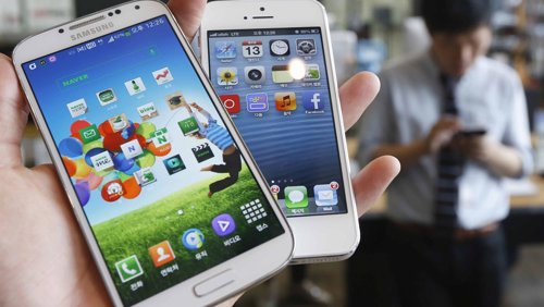 Galaxy S4 de Samsung Electronics y al iPhone 5 de Apple