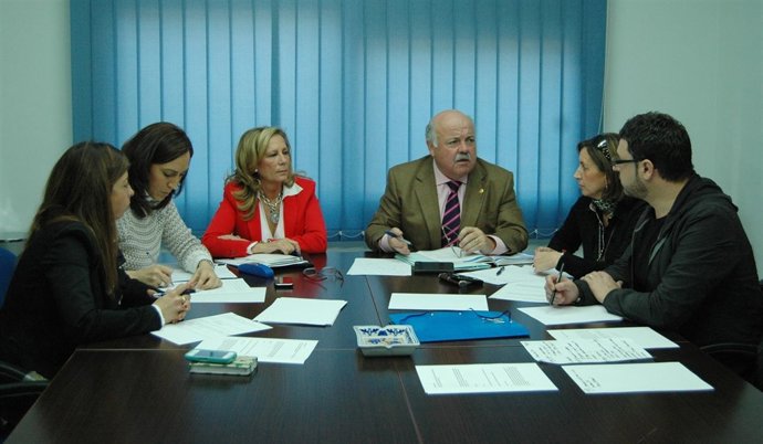 Reunión de los responsables del PP con miembros de la Acodah