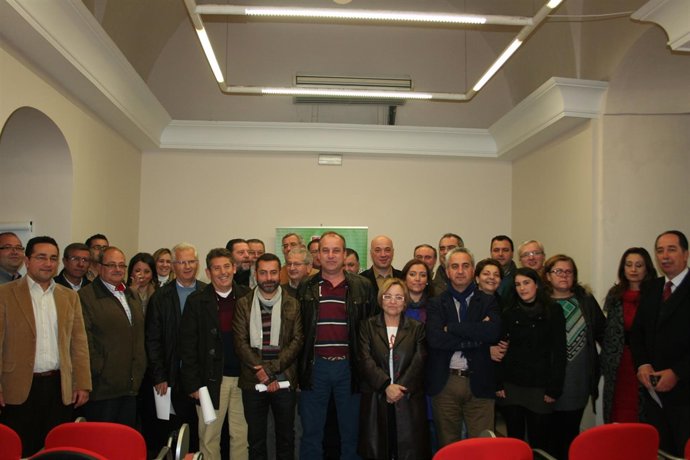 Reunión de los diputados provinciales y alcaldes y portavoces del PSOE