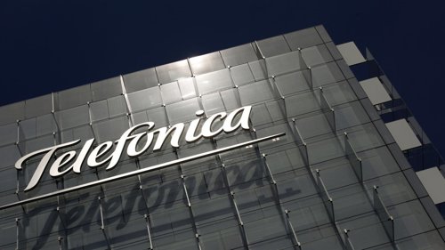 Edificio De Telefónica Por Reuters 