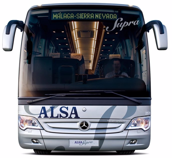 El 'Bus de la Sierra' conectará Málaga con la estación de Sierra Nevada
