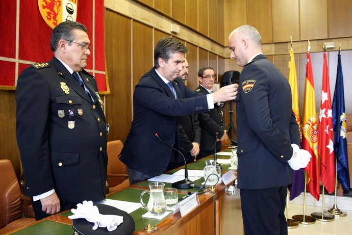 Policías condecorados