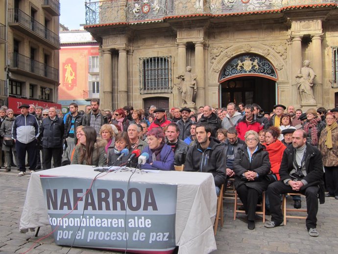 Rueda de prensa por la libertad de detenidos por el frente de cárceles de ETA.