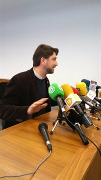 La oposición de Tomares ve "vacía" la comisión informativa y pide intervenir el Ayuntamiento