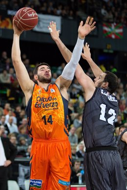 Bojan Dubljević en el Valencia Basket - Bilbao Basket