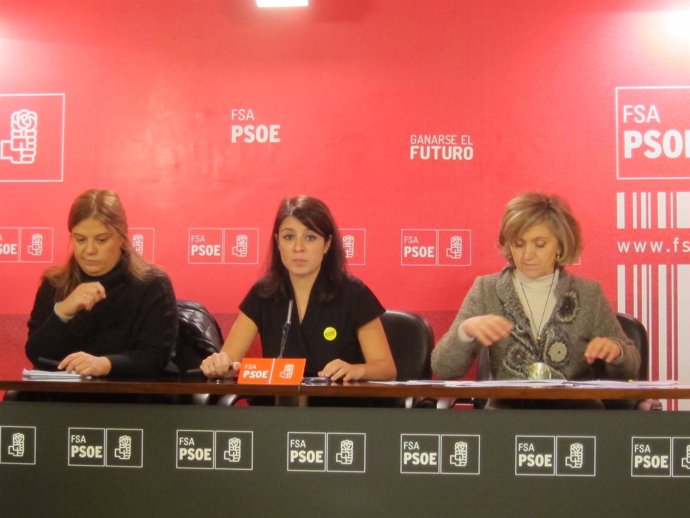 Gimena Llamedo, Adriana Lastra y María Luisa Carcedo FSA-PSOE