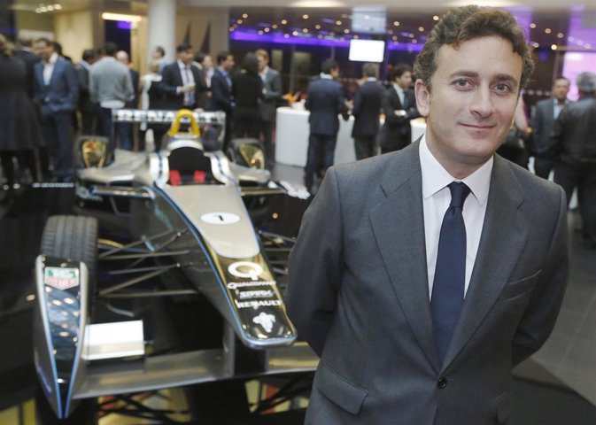 ALEJANDRO AGAG 