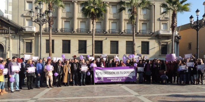 Concentración contra la reforma del aborto en Huelva