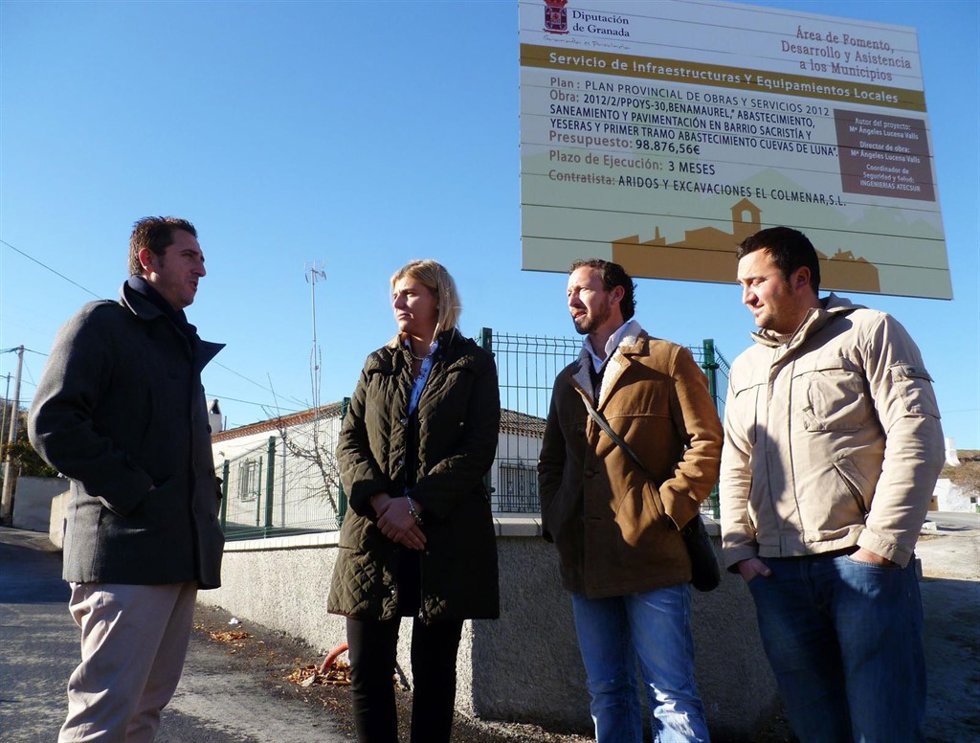 La diputada de Economía, Fomento y Contratación visita las obras de Benamaurel