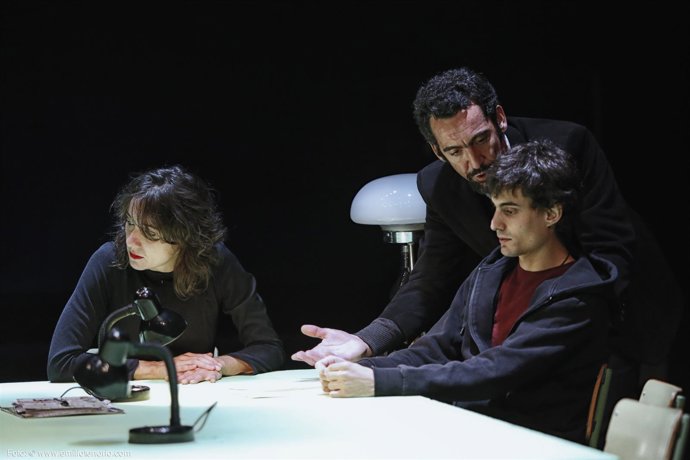 Vuelve Al Galileo 'El Chico De La Última Fila' De JUAN MAYORGA, Premio Nacional 