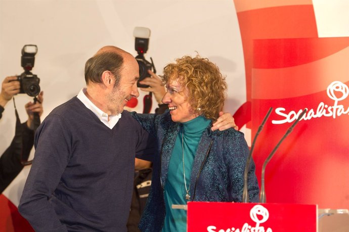 Rubalcaba y Díaz Tezanos en el acto de Santander