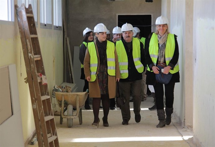 Sádaba y Hernández visitan el vivero de empresas de La Zubia