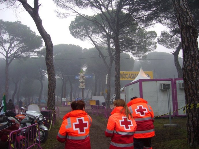 Miembros del dispositivo de Cruz Roja en Pingüinos 2014