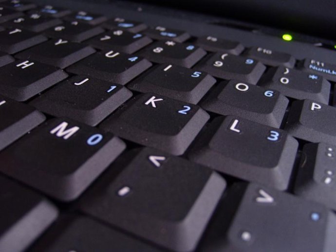 Teclado de un ordenador (Archivo)