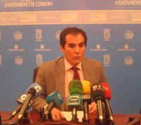 Nieto: El PP-A elegirá candidato cuando "se llegue a la convicción de que se tiene que hacer"