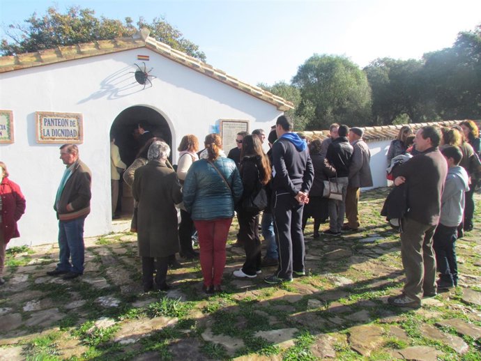 Homenaje rendido a las 28 personas cuyos restos fueron hallados en el Marrufo